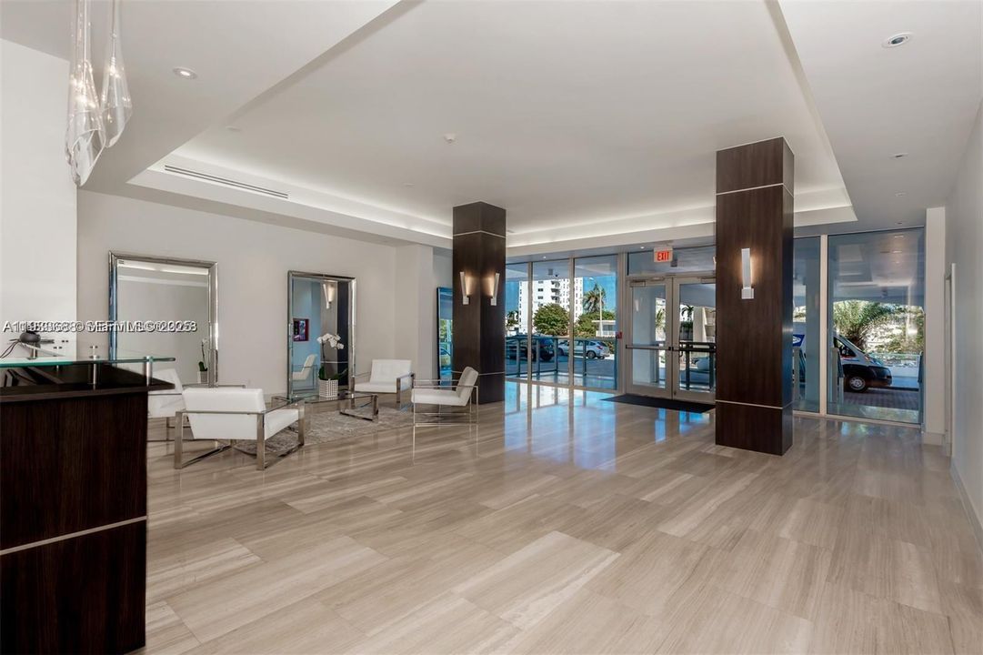 For Rent: $2,700 (1 beds, 1 baths, 750 Square Feet)