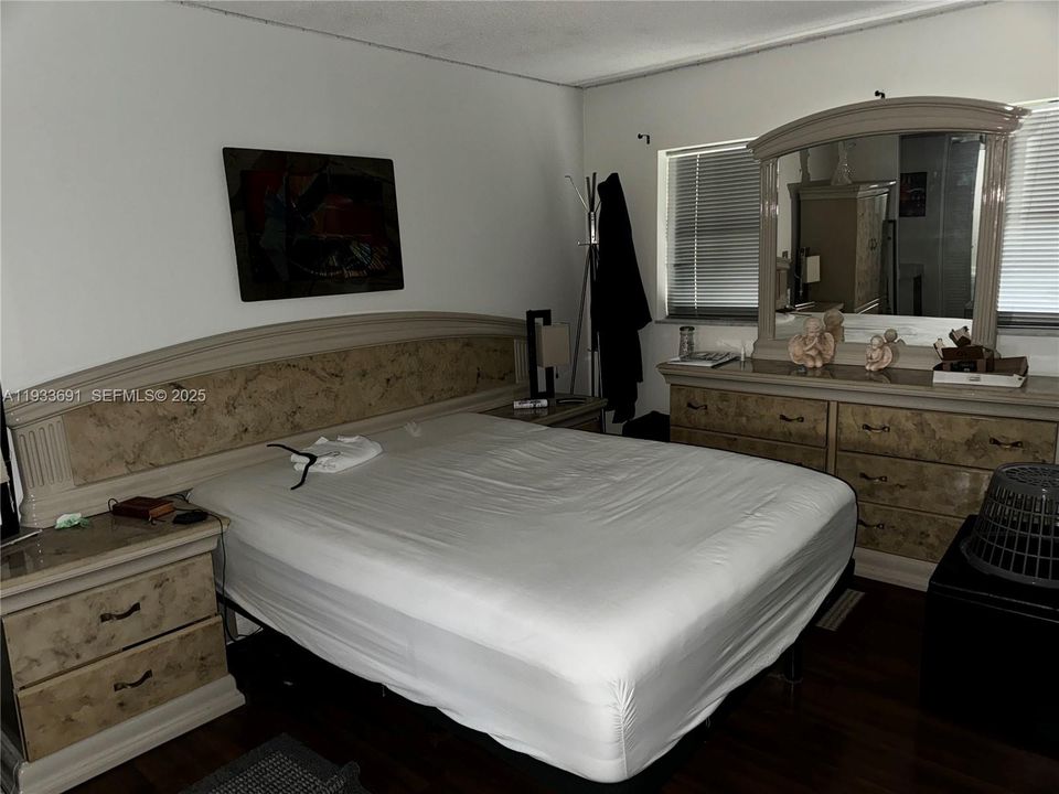 В аренду: $1,700 (1 спален, 1 ванн, 775 Квадратных фут)