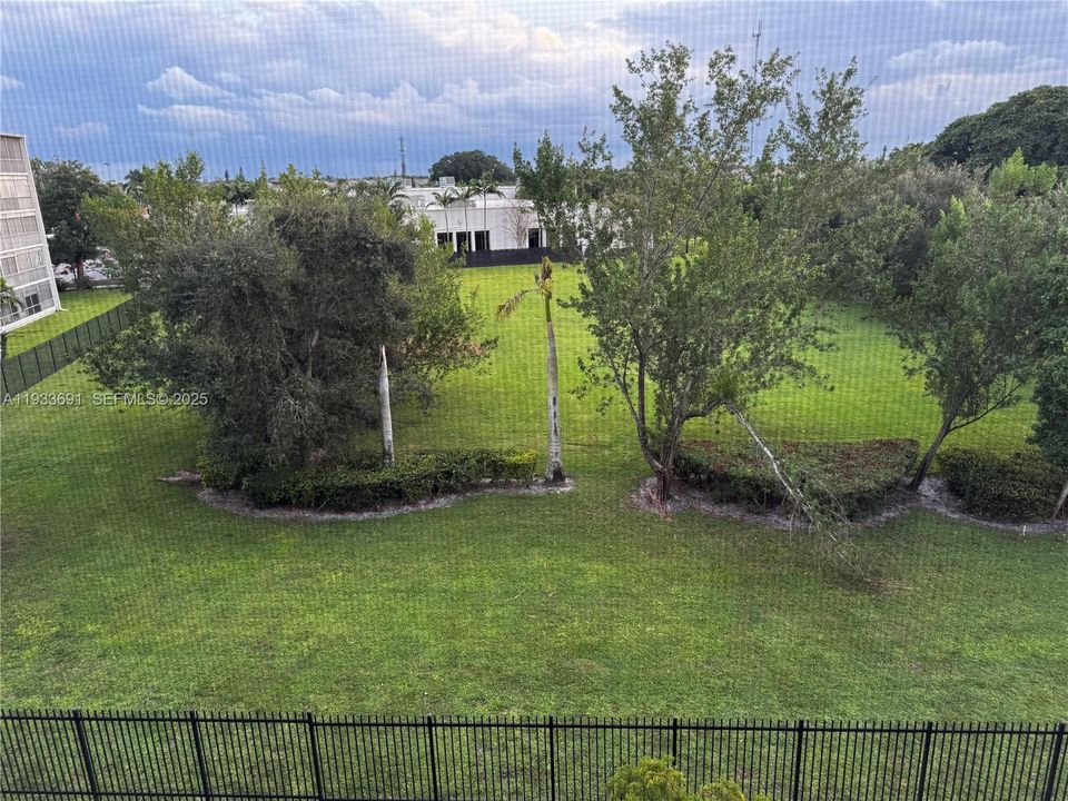 В аренду: $1,700 (1 спален, 1 ванн, 775 Квадратных фут)