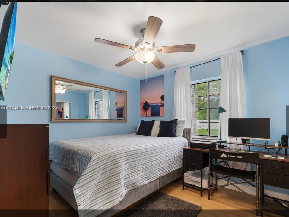 В аренду: $4,500 (4 спален, 3 ванн, 1453 Квадратных фут)