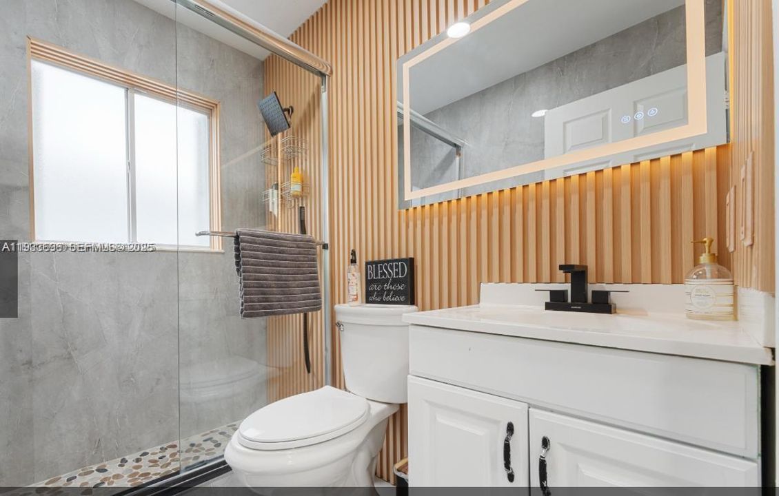 В аренду: $4,500 (4 спален, 3 ванн, 1453 Квадратных фут)