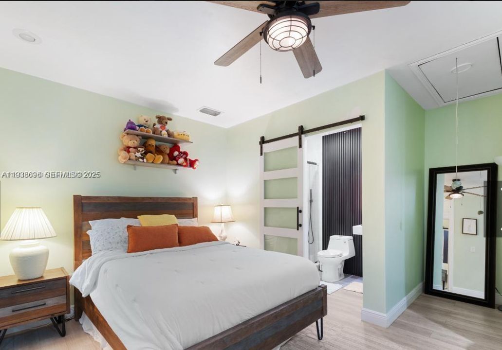 В аренду: $4,500 (4 спален, 3 ванн, 1453 Квадратных фут)