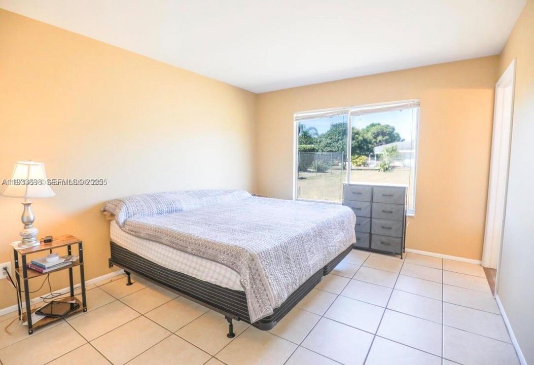 For Rent: $2,500 (3 beds, 2 baths, 1176 Square Feet)