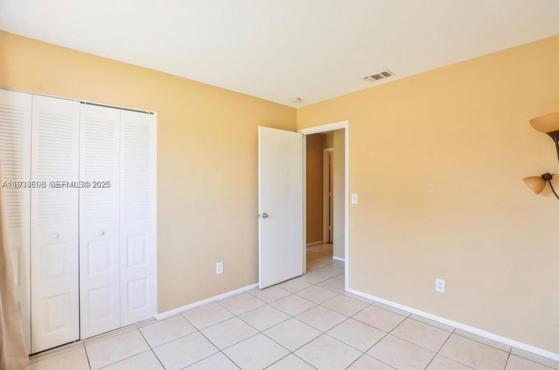 For Rent: $2,500 (3 beds, 2 baths, 1176 Square Feet)