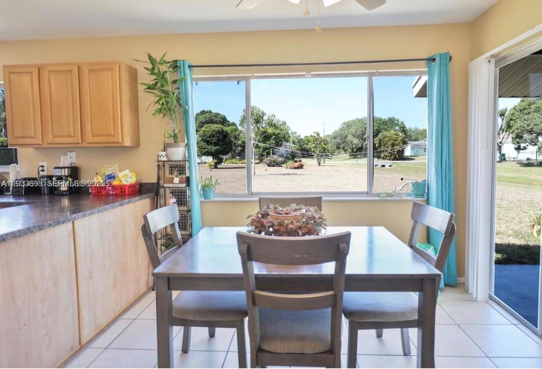 For Rent: $2,500 (3 beds, 2 baths, 1176 Square Feet)