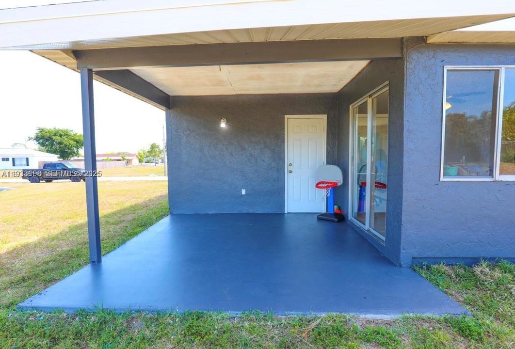 For Rent: $2,500 (3 beds, 2 baths, 1176 Square Feet)