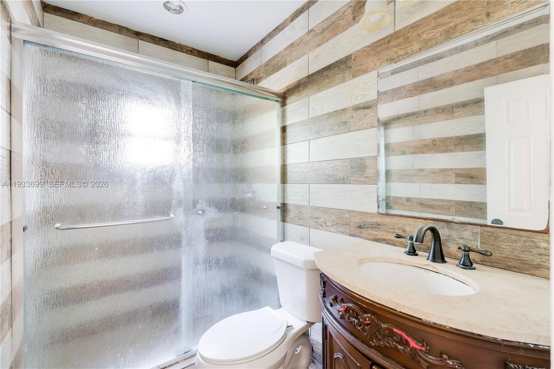 En Venta: $4,100,000 (8 camas, 7 baños, 5764 Pies cuadrados)