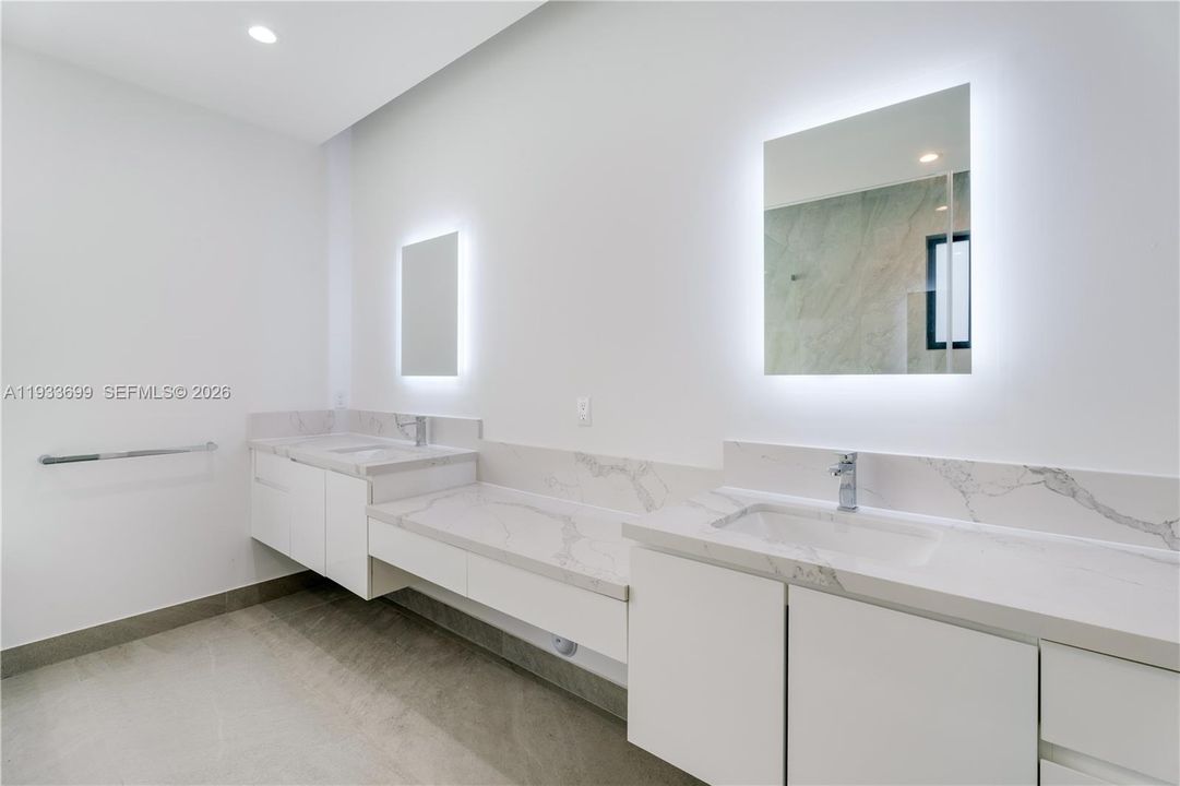 En Venta: $4,100,000 (8 camas, 7 baños, 5764 Pies cuadrados)