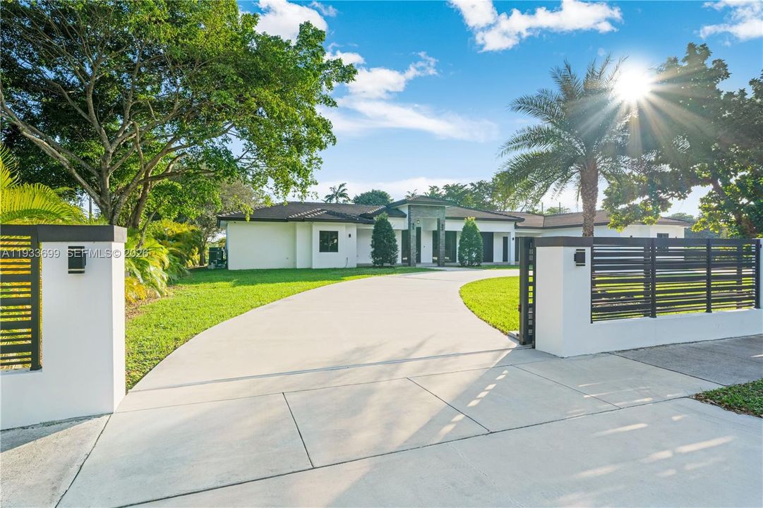 En Venta: $4,100,000 (8 camas, 7 baños, 5764 Pies cuadrados)