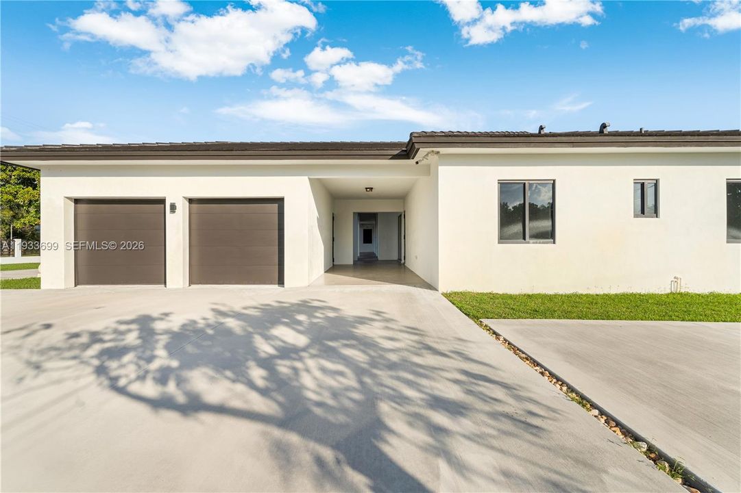 En Venta: $4,100,000 (8 camas, 7 baños, 5764 Pies cuadrados)