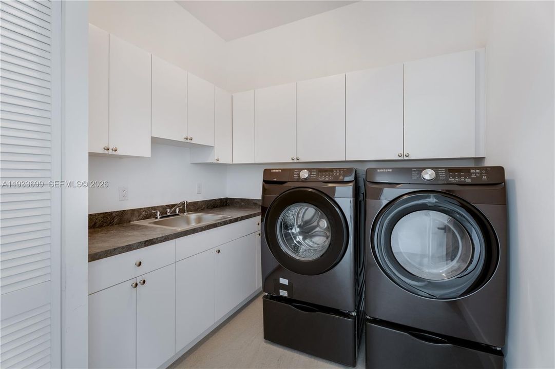 En Venta: $4,100,000 (8 camas, 7 baños, 5764 Pies cuadrados)