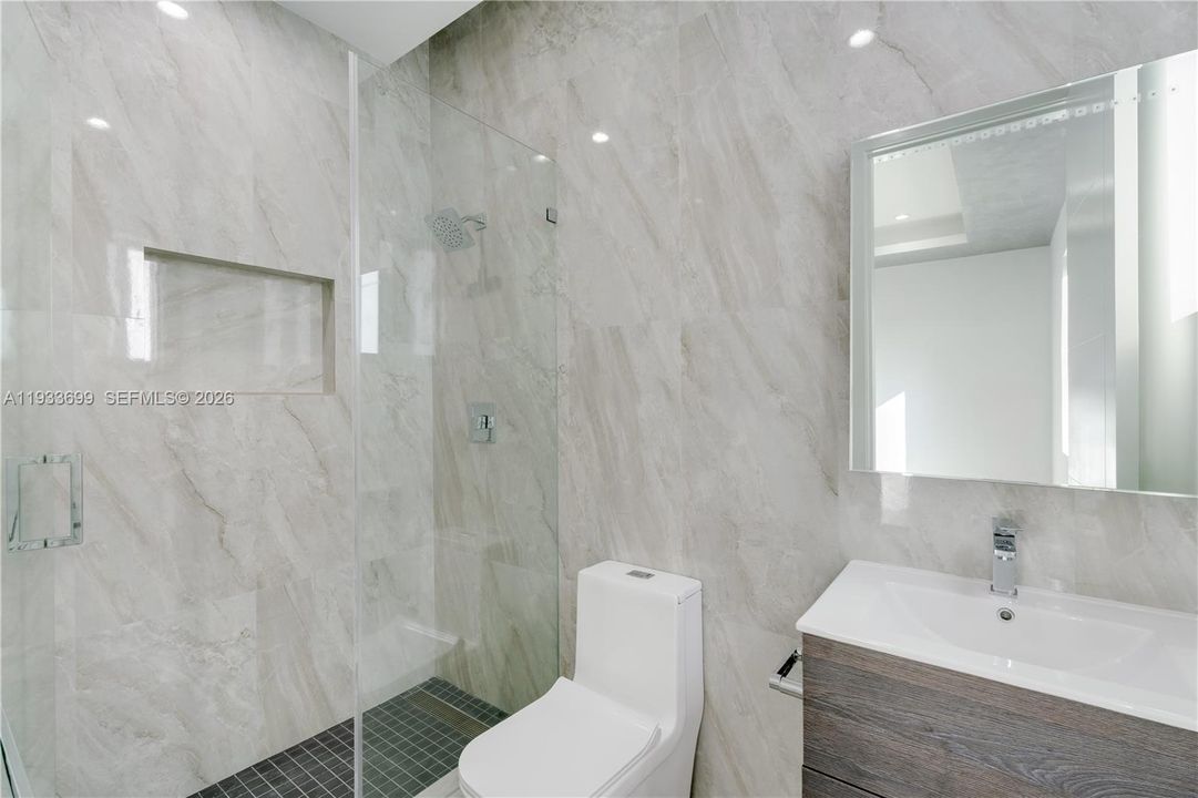 En Venta: $4,100,000 (8 camas, 7 baños, 5764 Pies cuadrados)