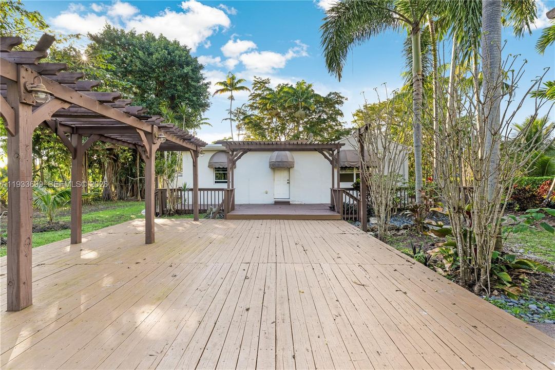 En Venta: $4,100,000 (8 camas, 7 baños, 5764 Pies cuadrados)