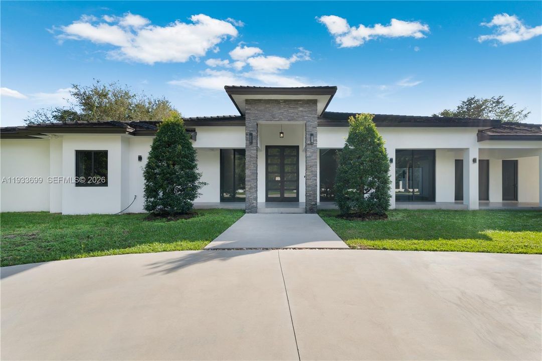 En Venta: $4,100,000 (8 camas, 7 baños, 5764 Pies cuadrados)