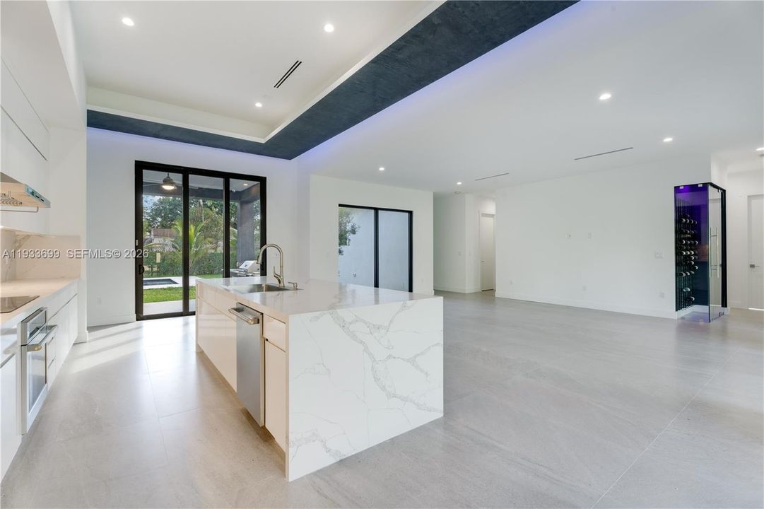 En Venta: $4,100,000 (8 camas, 7 baños, 5764 Pies cuadrados)