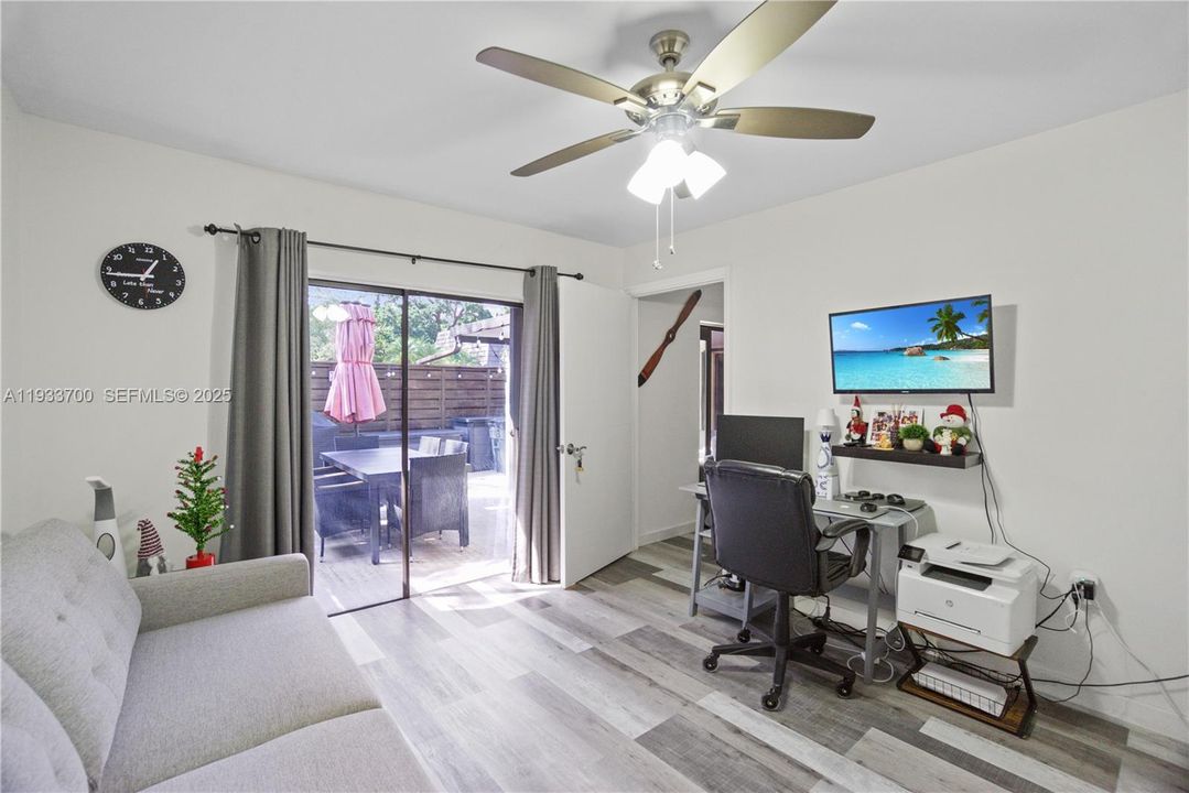 For Sale: $425,000 (3 beds, 2 baths, 1488 Square Feet)