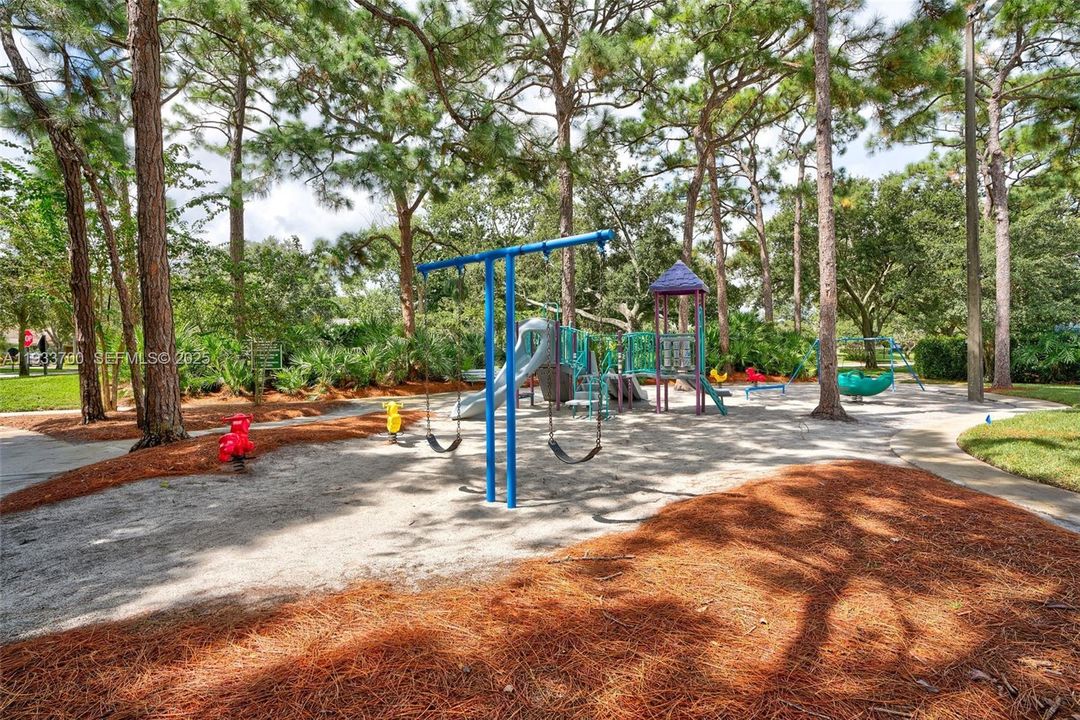 For Sale: $425,000 (3 beds, 2 baths, 1488 Square Feet)