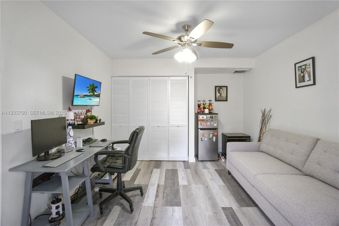 For Sale: $425,000 (3 beds, 2 baths, 1488 Square Feet)