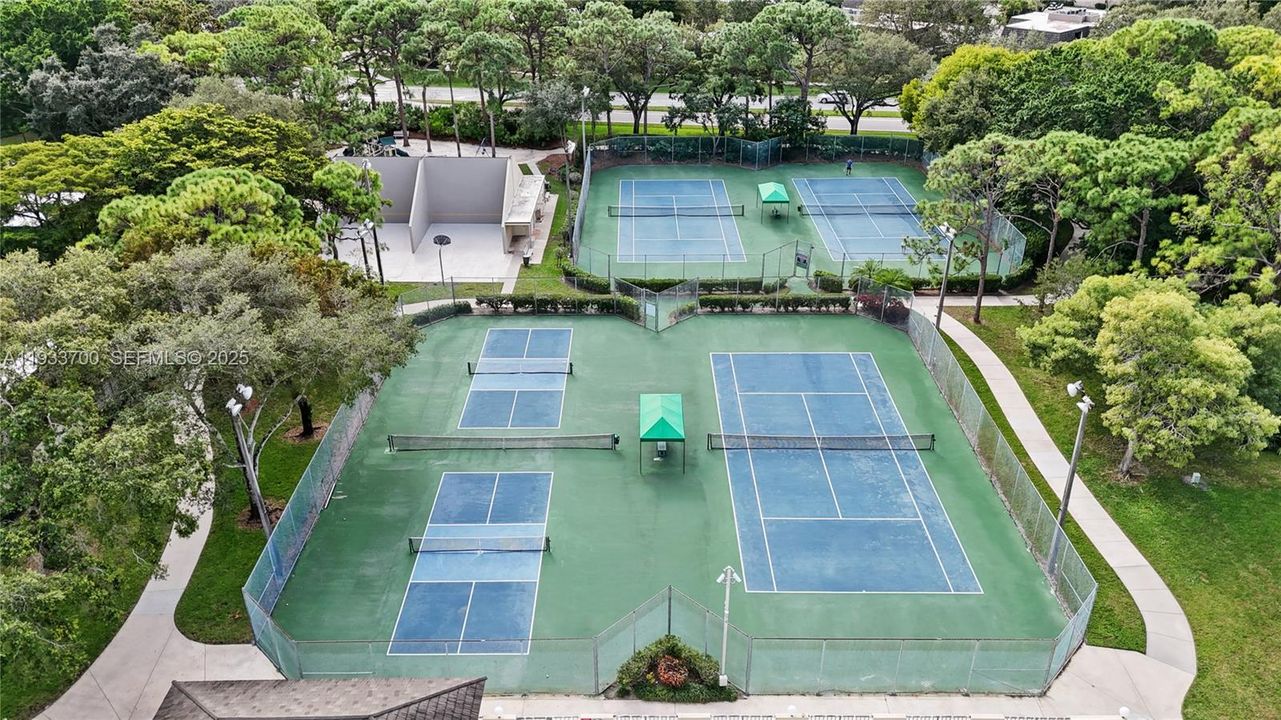 For Sale: $425,000 (3 beds, 2 baths, 1488 Square Feet)