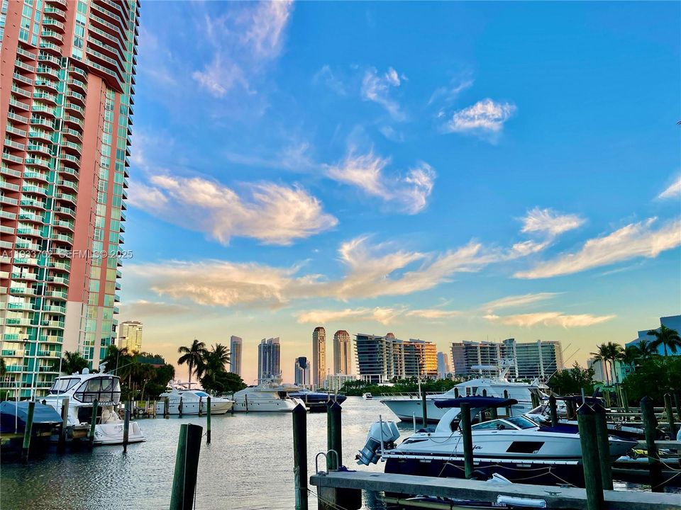 待售: $800,000 (2 贝兹, 2 浴室, 2020 平方英尺)