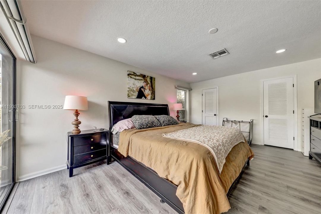 待售: $739,900 (3 贝兹, 2 浴室, 2218 平方英尺)