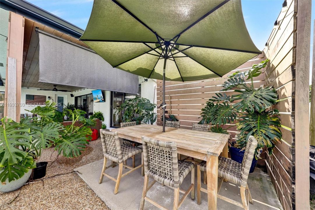 待售: $739,900 (3 贝兹, 2 浴室, 2218 平方英尺)