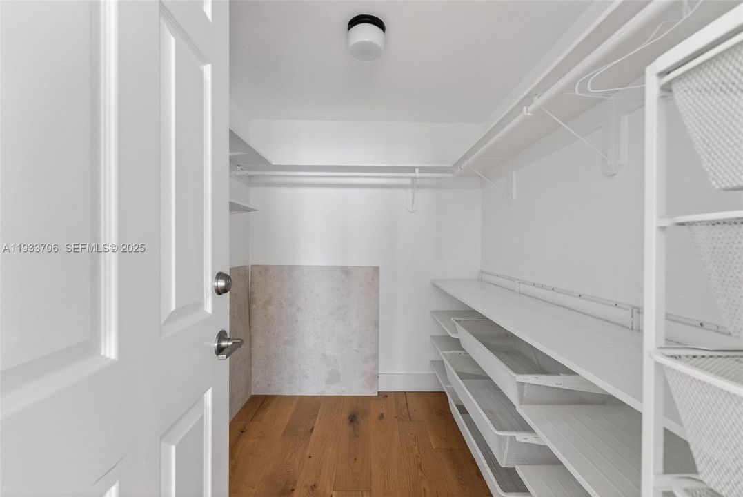 For Rent: $3,695 (2 beds, 2 baths, 960 Square Feet)