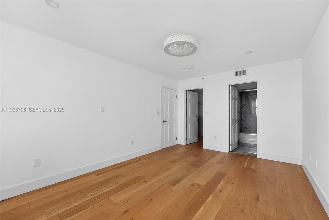 For Rent: $3,695 (2 beds, 2 baths, 960 Square Feet)