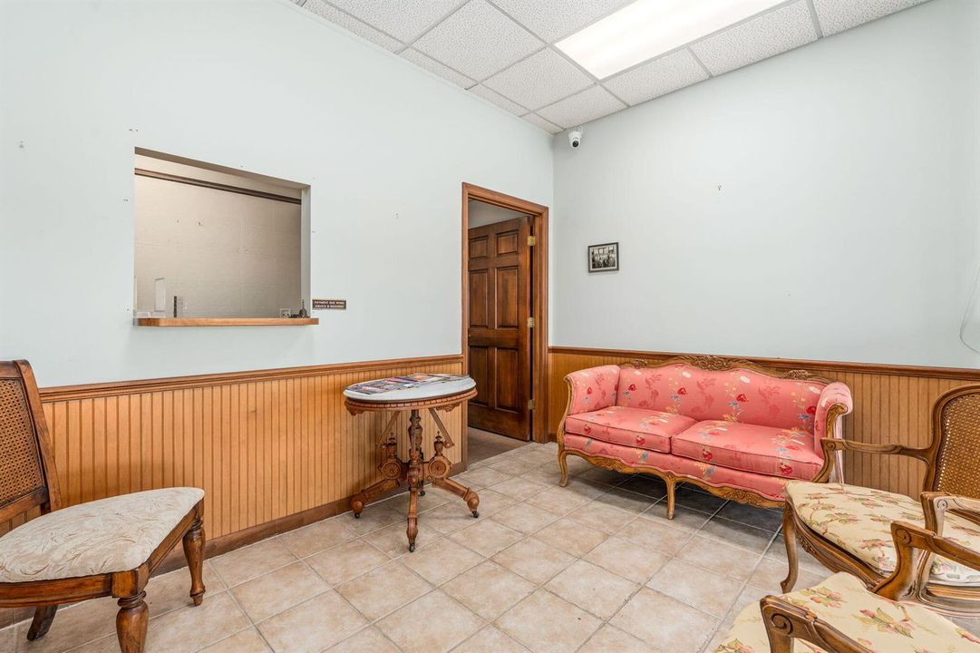 321 Client Waiting Area