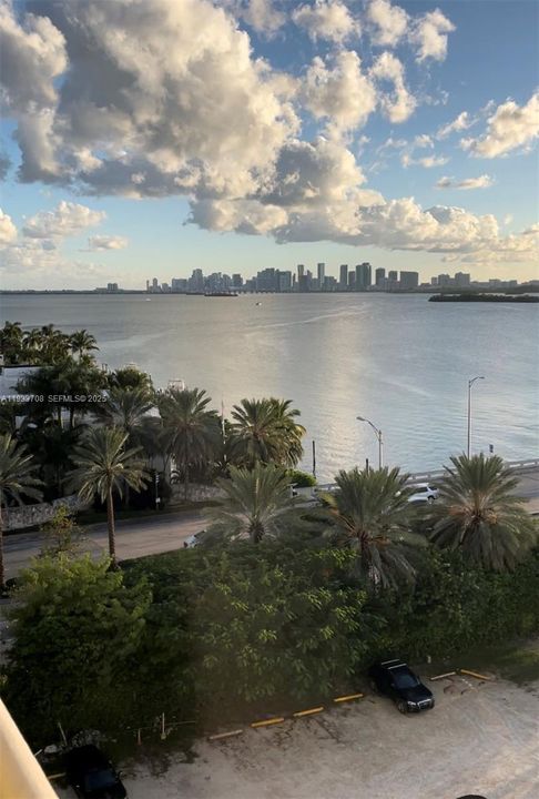 出租: $1,650 (0 贝兹, 1 浴室, 435 平方英尺)