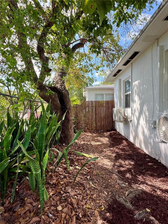 For Sale: $1,100,000 (0 beds, 0 baths, 1909 Square Feet)