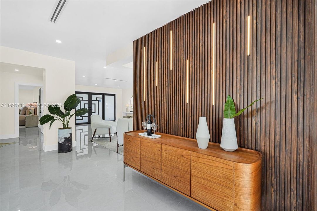 For Sale: $1,998,000 (4 beds, 5 baths, 2530 Square Feet)