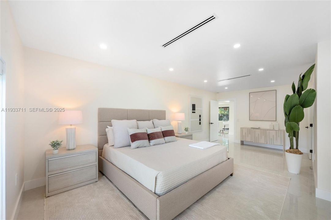 For Sale: $1,998,000 (4 beds, 5 baths, 2530 Square Feet)