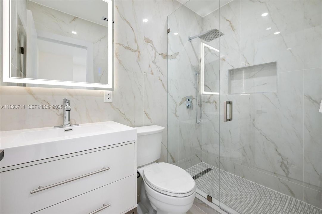 For Sale: $1,998,000 (4 beds, 5 baths, 2530 Square Feet)