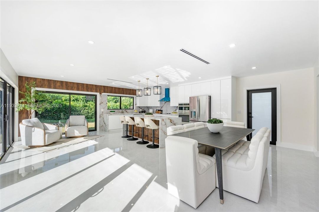 For Sale: $1,998,000 (4 beds, 5 baths, 2530 Square Feet)