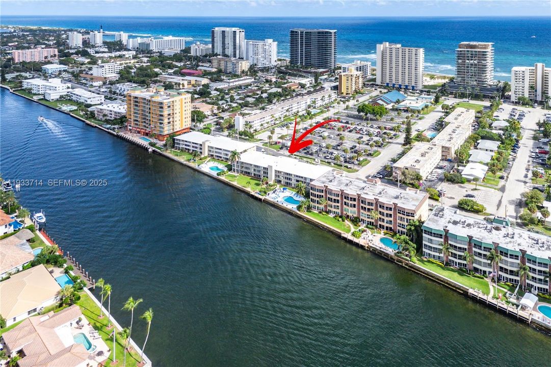 For Sale: $429,900 (2 beds, 2 baths, 1100 Square Feet)