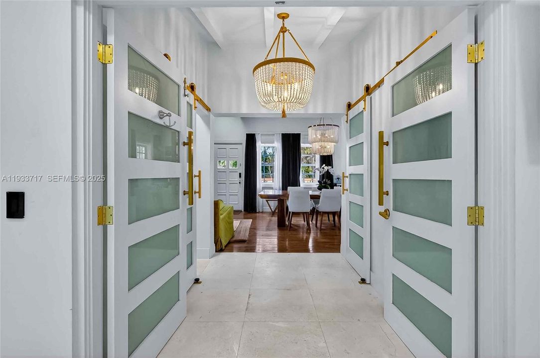 For Rent: $11,500 (3 beds, 3 baths, 2206 Square Feet)