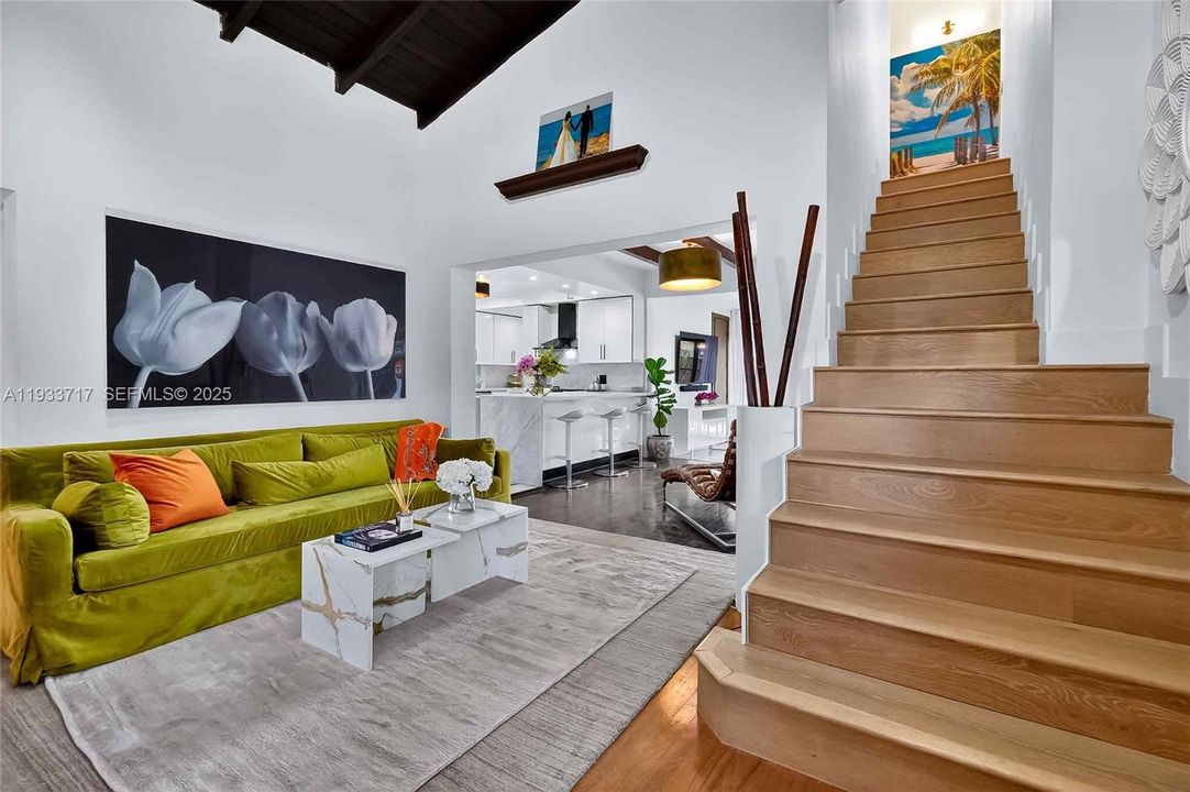 For Rent: $11,500 (3 beds, 3 baths, 2206 Square Feet)