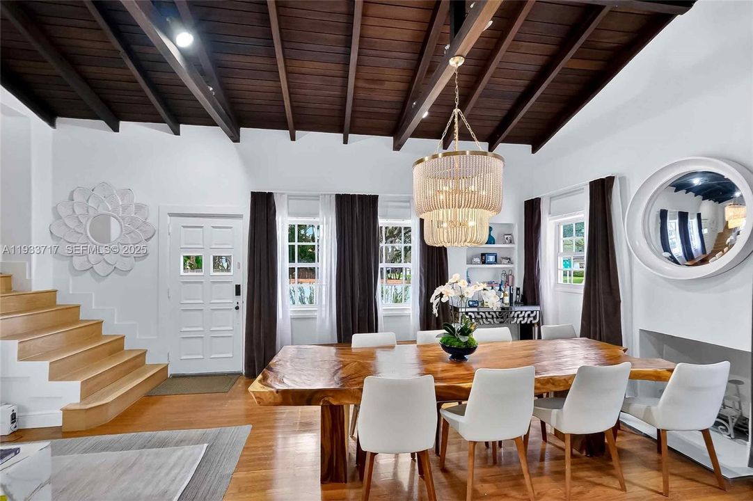 For Rent: $11,500 (3 beds, 3 baths, 2206 Square Feet)