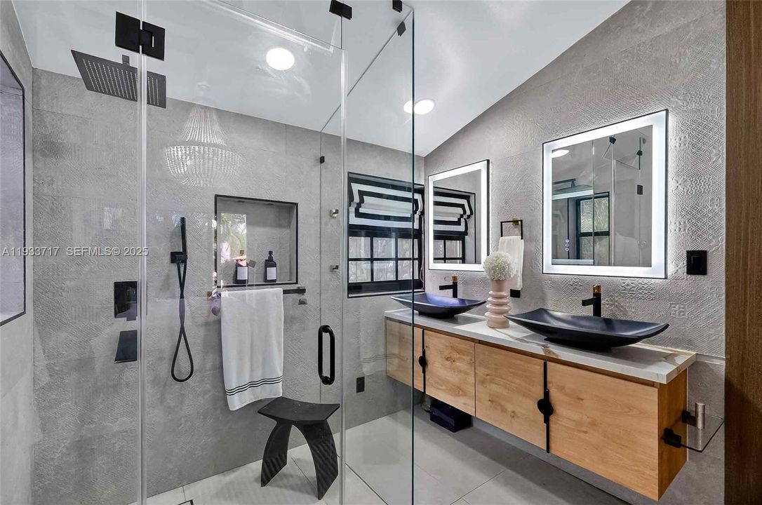 For Rent: $11,500 (3 beds, 3 baths, 2206 Square Feet)