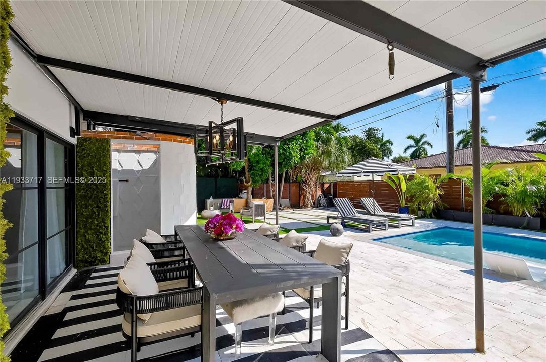 For Rent: $11,500 (3 beds, 3 baths, 2206 Square Feet)