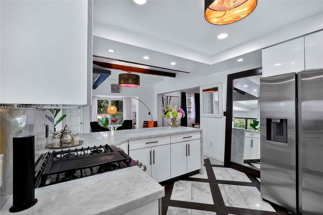 For Rent: $11,500 (3 beds, 3 baths, 2206 Square Feet)