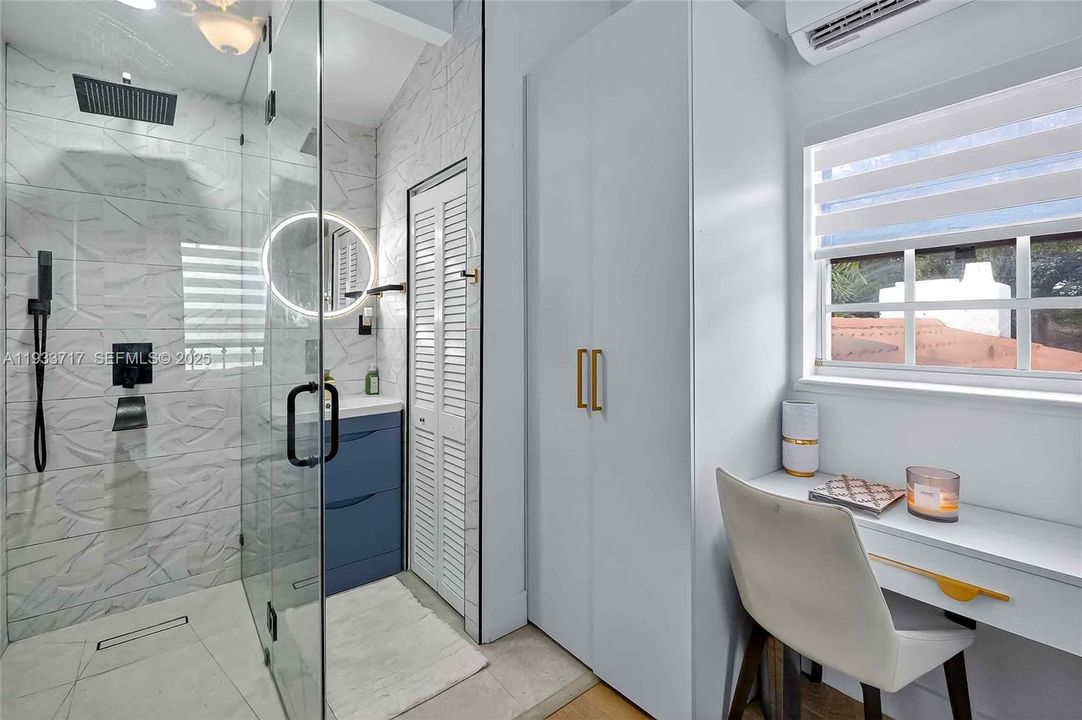 For Rent: $11,500 (3 beds, 3 baths, 2206 Square Feet)