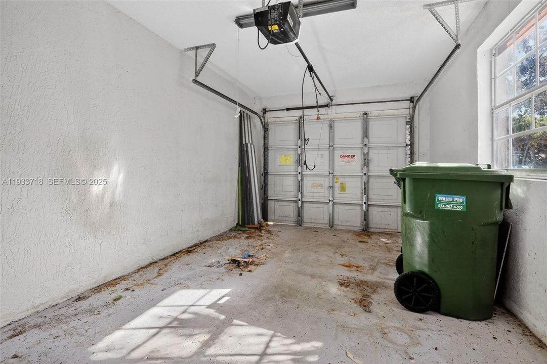 На продажу: $499,900 (3 спален, 2 ванн, 1416 Квадратных фут)