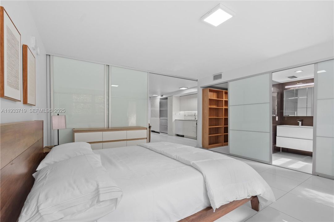 For Rent: $2,990 (1 beds, 1 baths, 630 Square Feet)