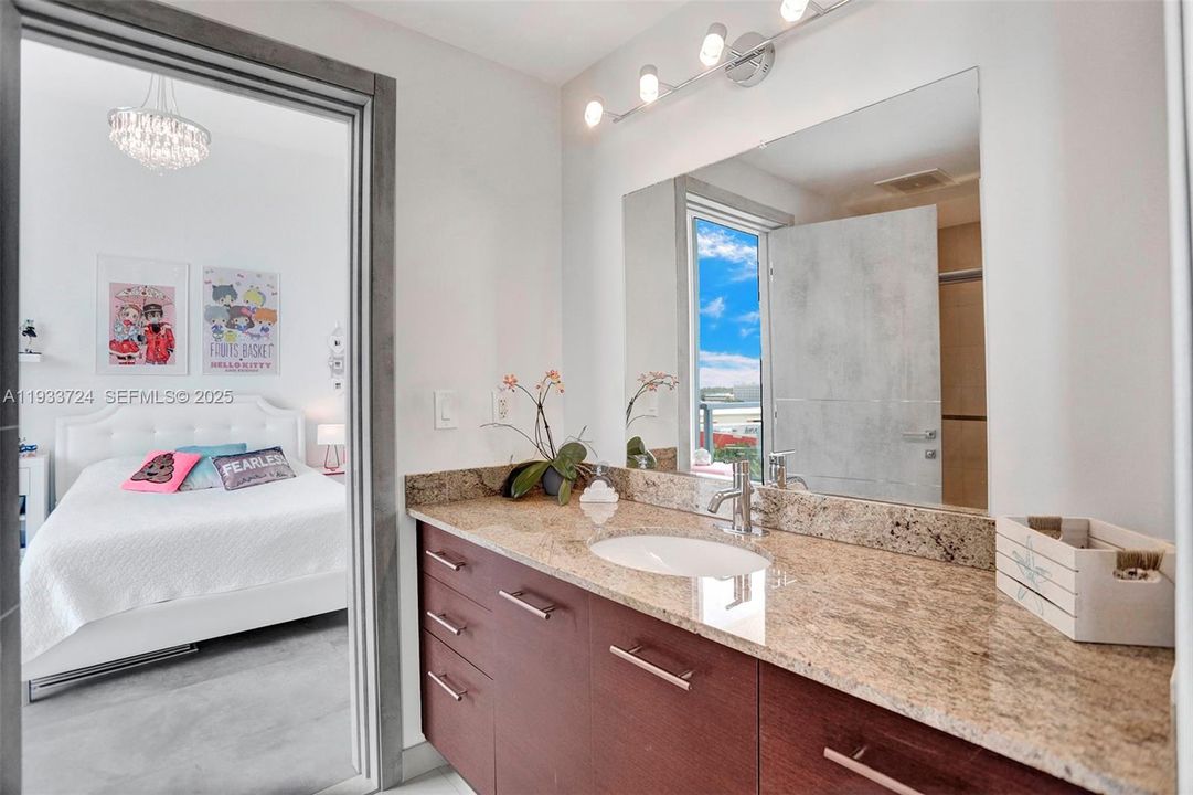 For Rent: $5,250 (3 beds, 2 baths, 1362 Square Feet)