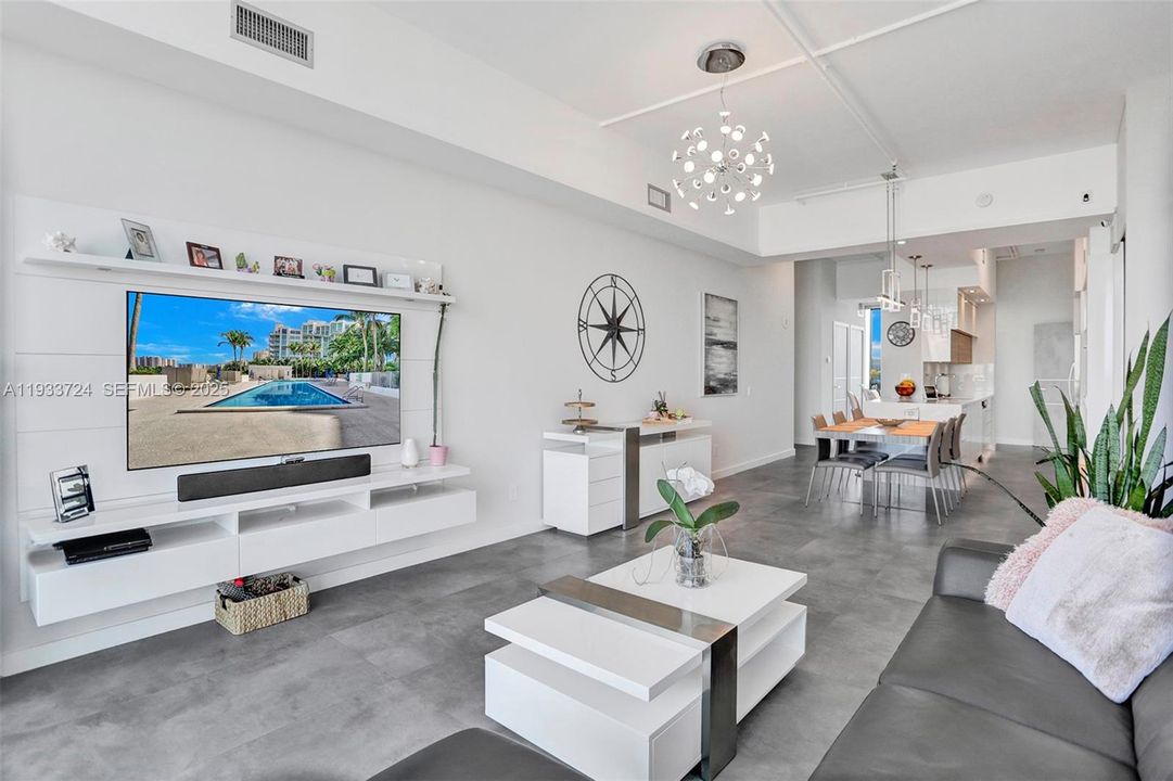 For Rent: $5,250 (3 beds, 2 baths, 1362 Square Feet)