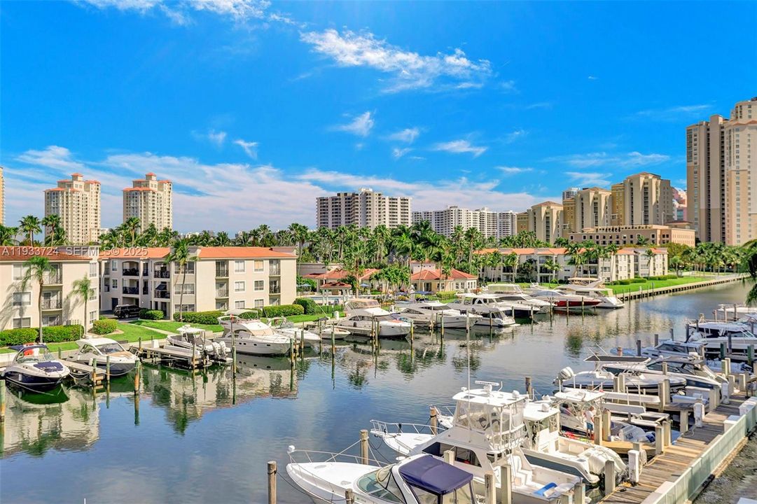 For Rent: $5,250 (3 beds, 2 baths, 1362 Square Feet)