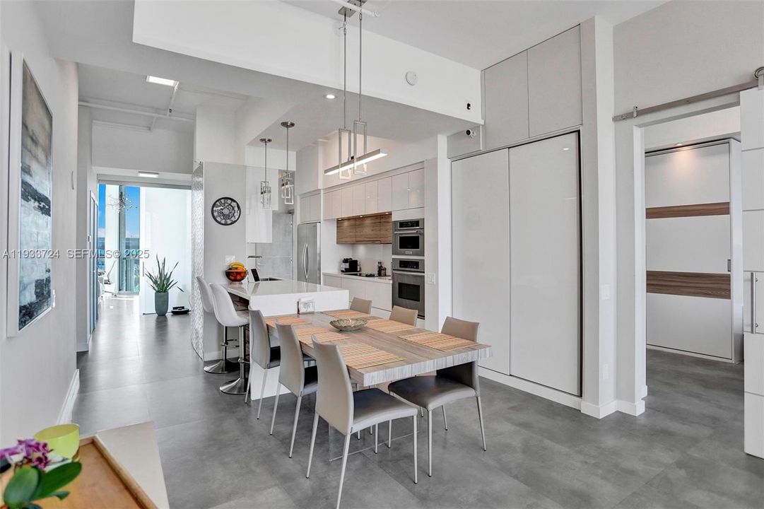 For Rent: $5,250 (3 beds, 2 baths, 1362 Square Feet)