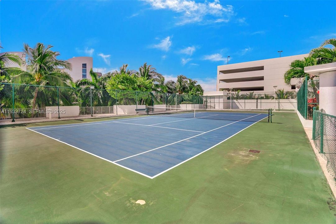 For Rent: $5,250 (3 beds, 2 baths, 1362 Square Feet)